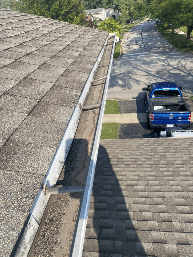 Gutter Cleaning Companies Bolingbrook, IL